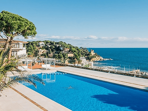 Hotel Roger de Flor by Seleqtta