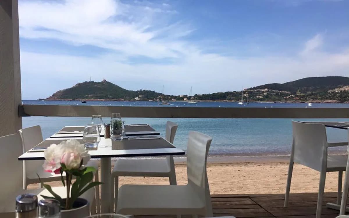 Club Agathos - Photo 2