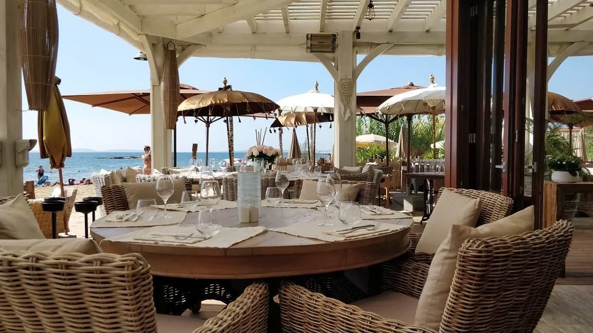 L'Hemingway - Photo 2