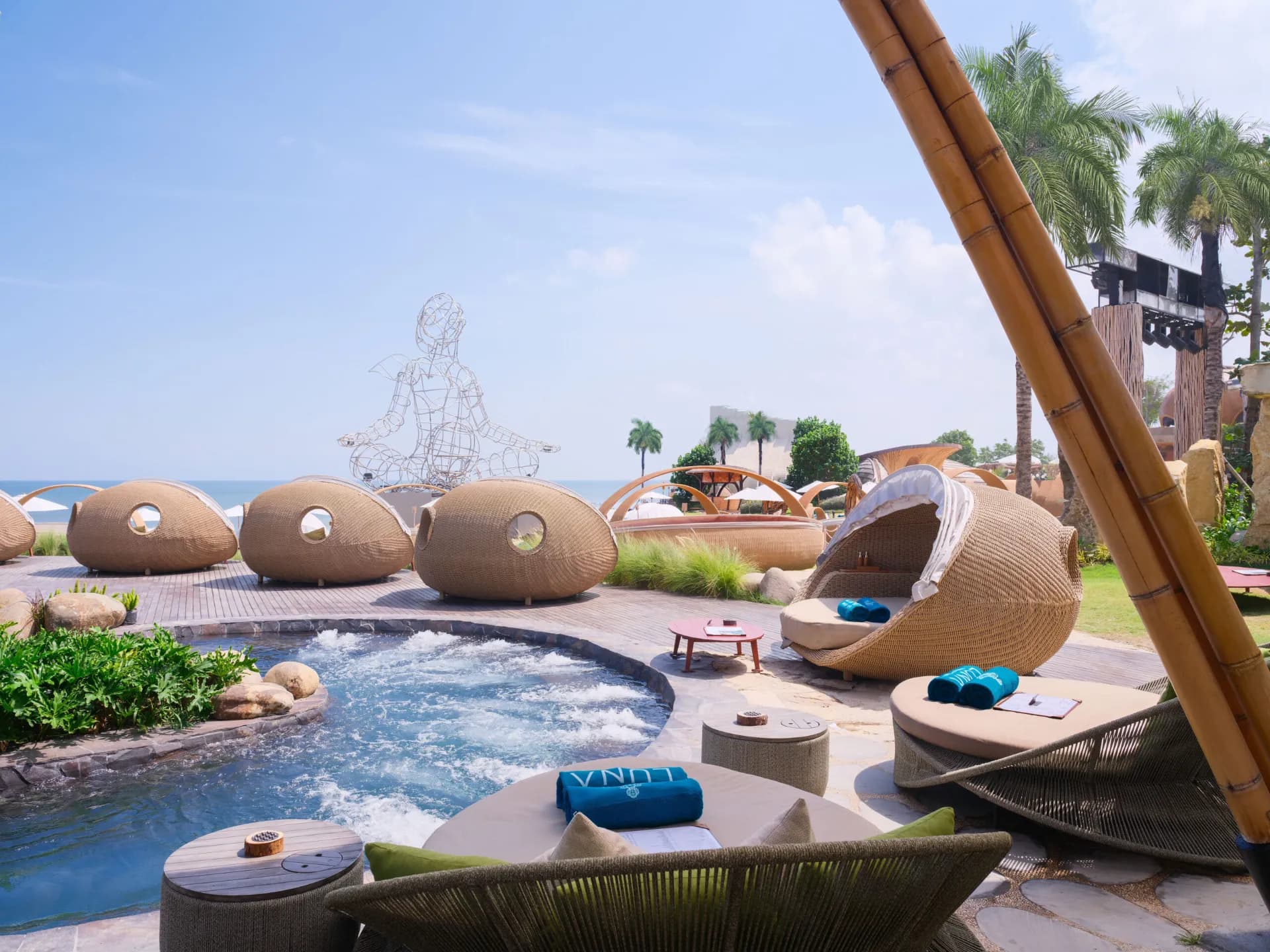 Luna Beach Club - Photo 5