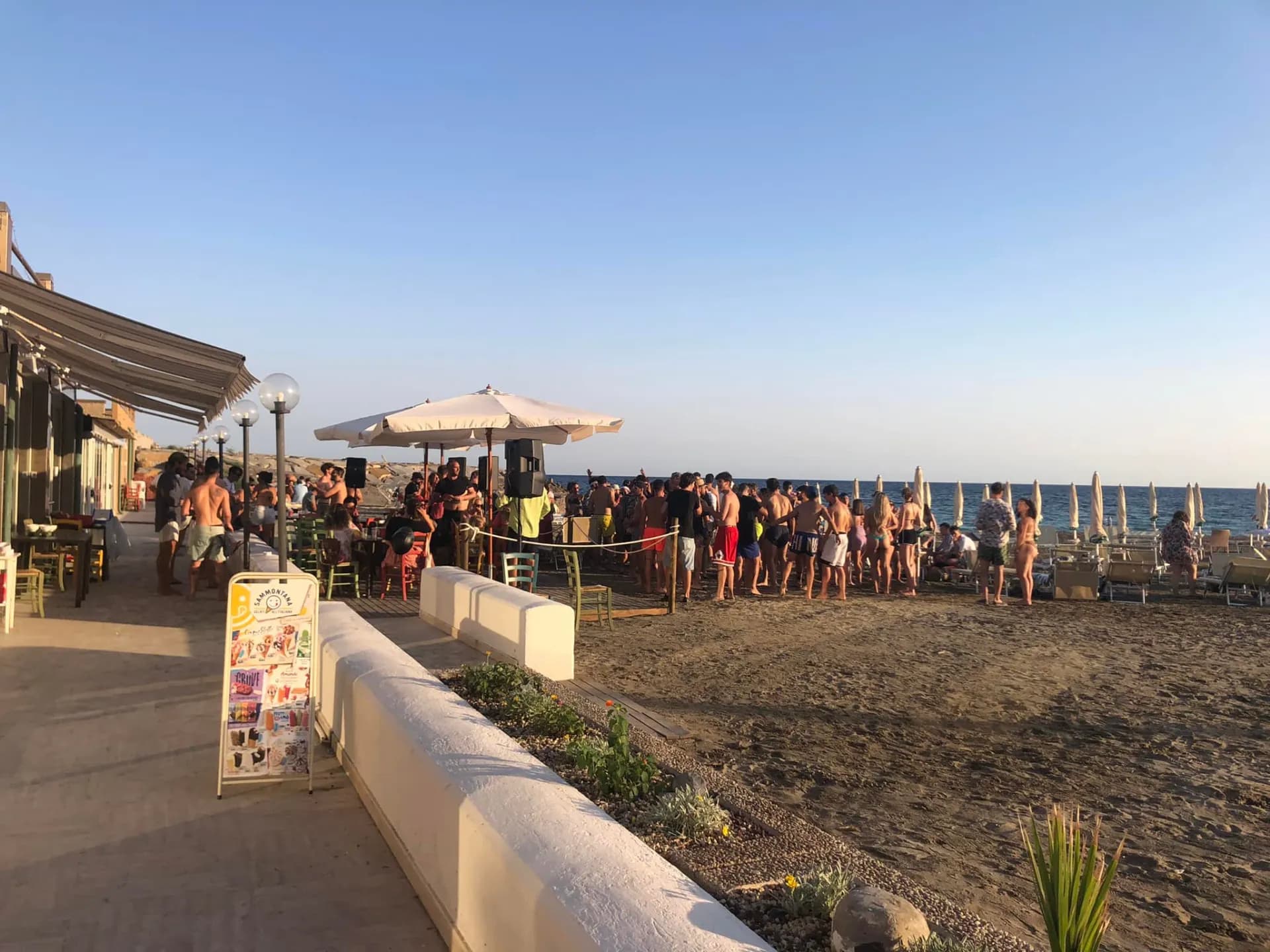 Photo Beach Club Aregai