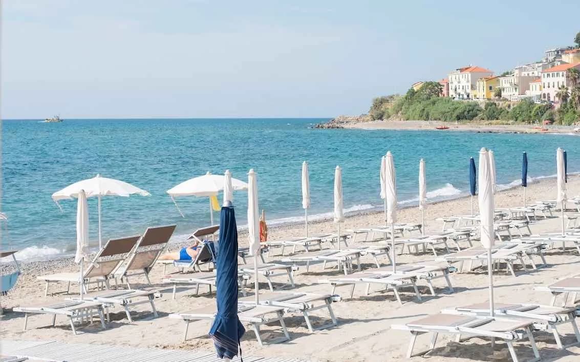 Il Sestante Beach