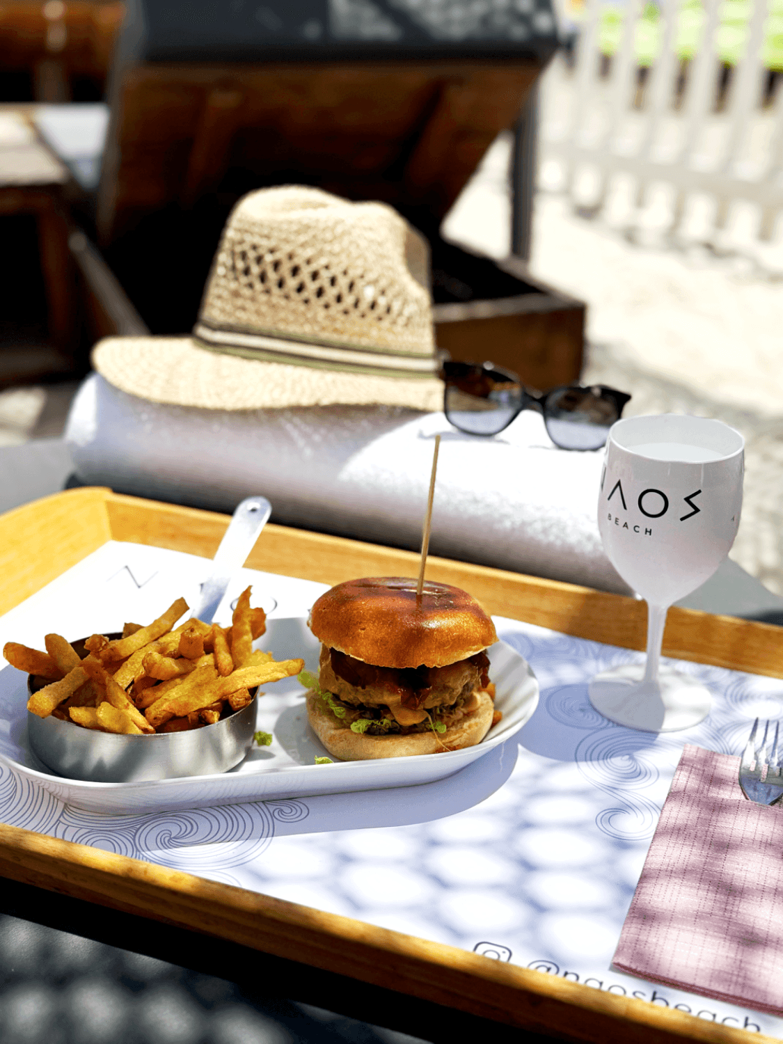 Naos Beach - Photo 5