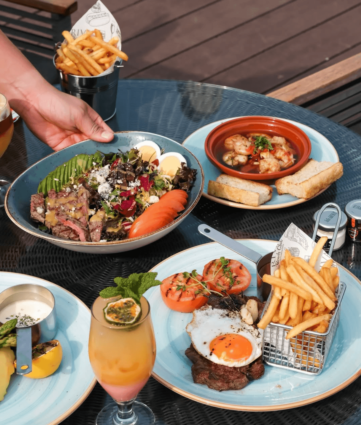 Riva Beach Club - Photo 3