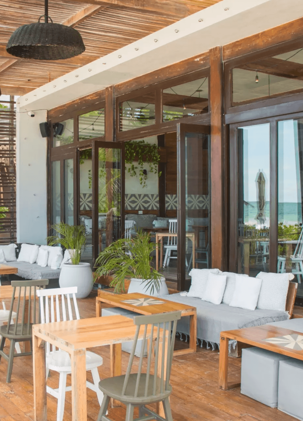 La Zebra Beach Club - Photo 4