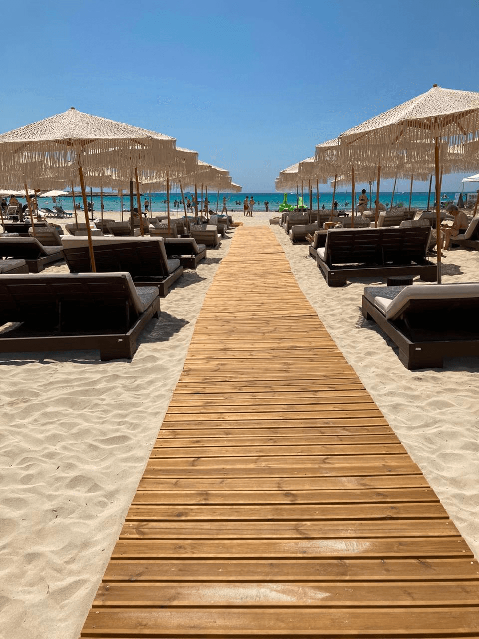 Naos Beach Club - Photo 2