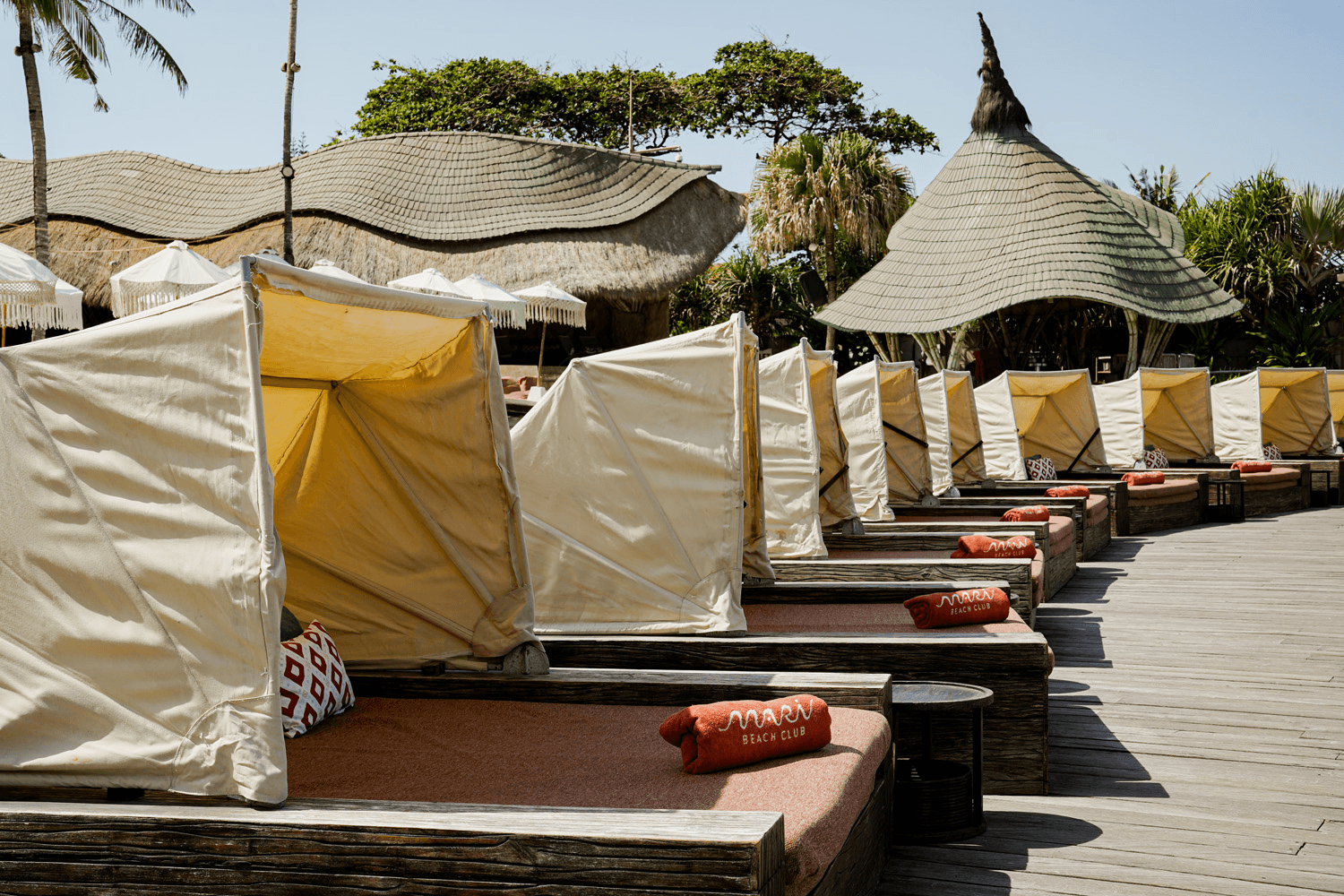 Mari Beach Club - Photo 5