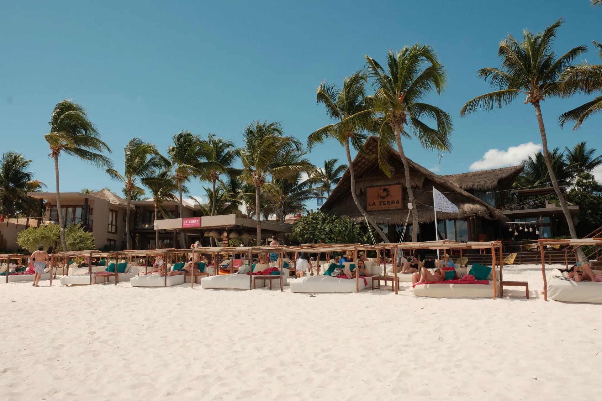 La Zebra Beach Club - Photo 5
