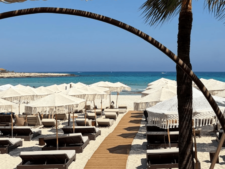 Naos Beach Club
