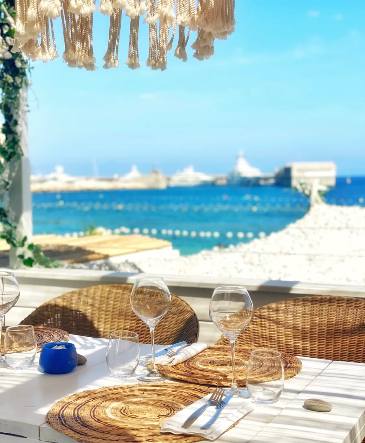 Naos Beach - Photo 2