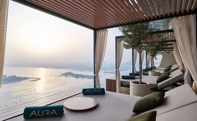 Aura Skypool Dubai 360 degree infinity pool with panoramic skyline views